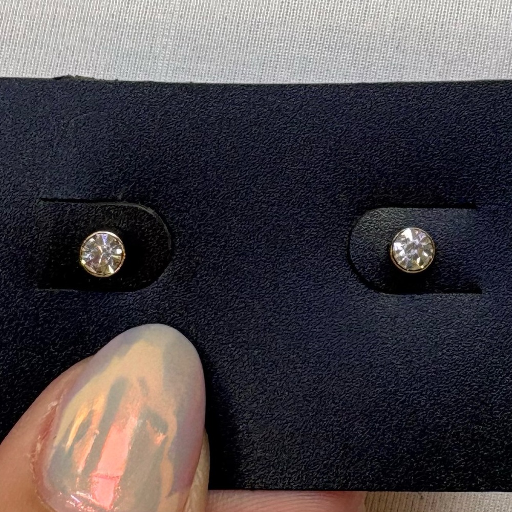 Gold Tone Bezel Set Cubic Zirconia Crystal Round Stud Earrings - Picture 3 of 6